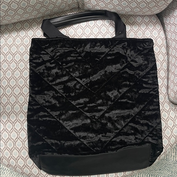 Victoria's Secret Tote NWT - Picture 3 of 7